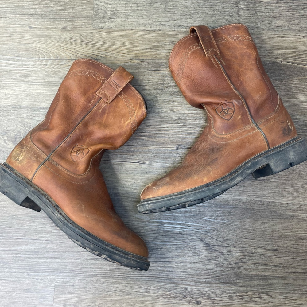Ariat Men’s Brown Sierra Waterproof Pull On Work Boot, size 7.5
